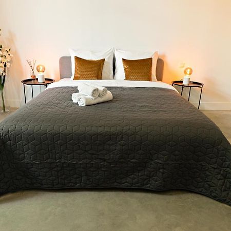Luxury Suites South By Rikas Hotels Antwerpen Exteriör bild