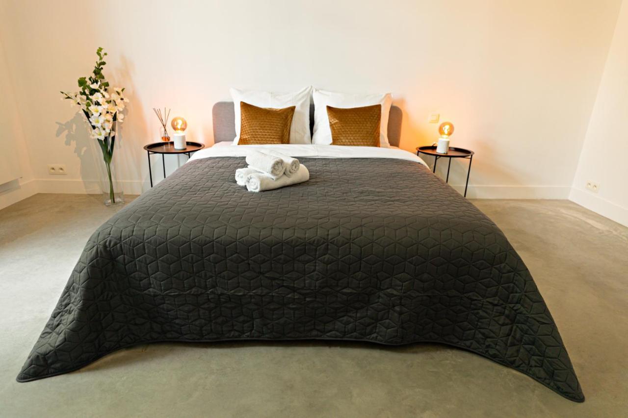 Luxury Suites South By Rikas Hotels Antwerpen Exteriör bild